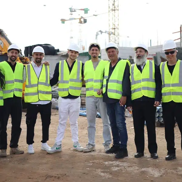 קבוצת טופ לבל