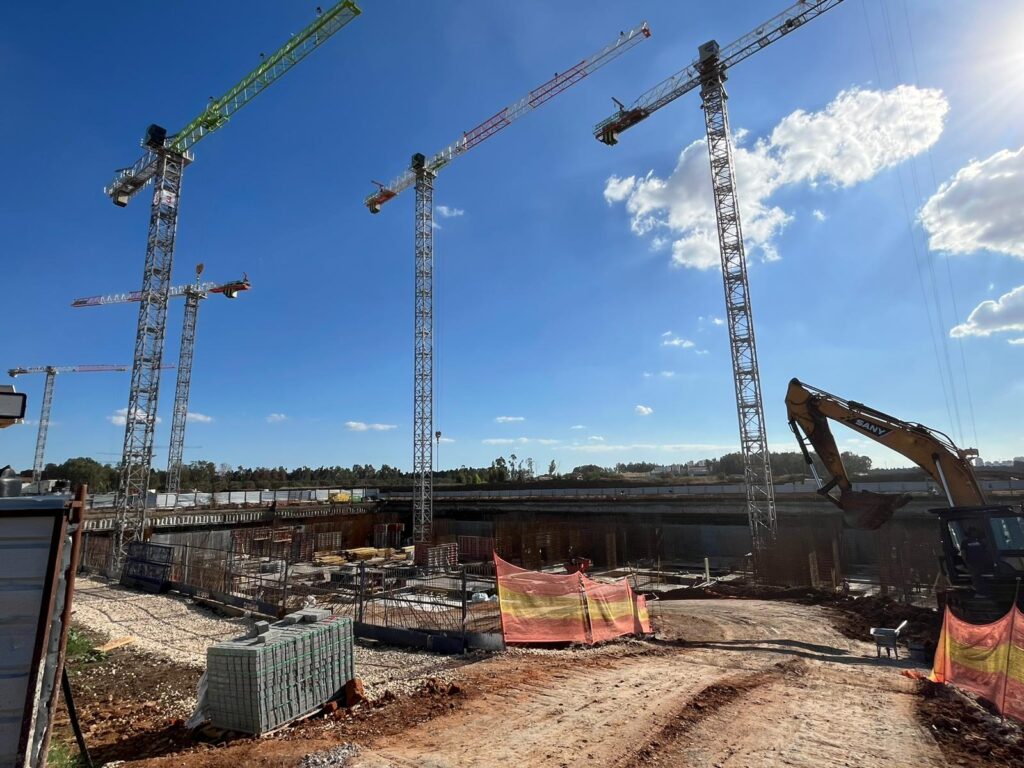 אשטרום מוסיפים עוד מנוף ברובע הבינלאומי